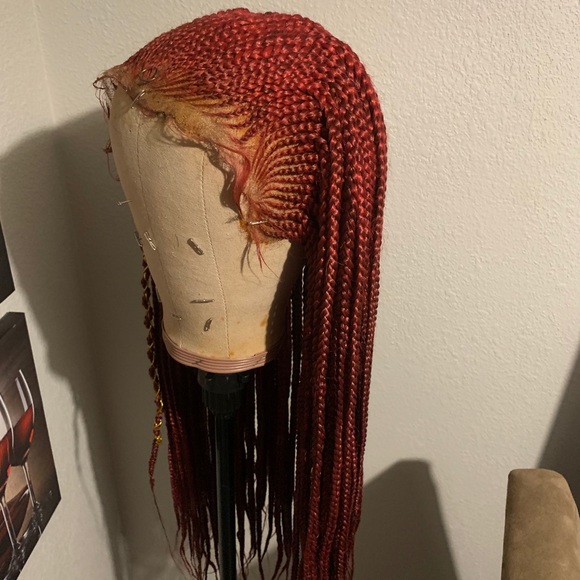 Red braid wig - Picture 4 of 5